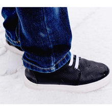 Load image into Gallery viewer, Black High Top Sneaks