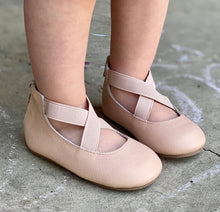 Load image into Gallery viewer, Sandcastle Ballet Flats