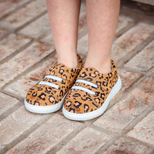 Load image into Gallery viewer, Leopard Sneaks