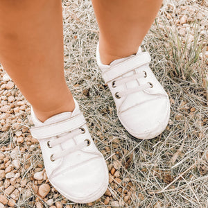 White Sneaks